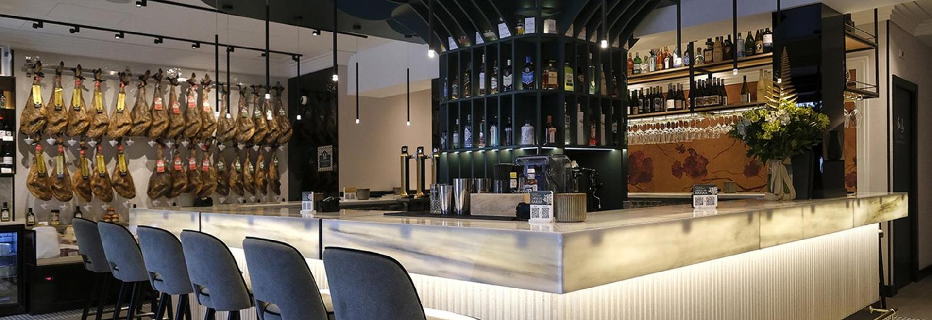 Exclusive Quietness In The Heart Of Madrid With Public Parking, Breakfast, 2 Bathrooms Kültér fotó