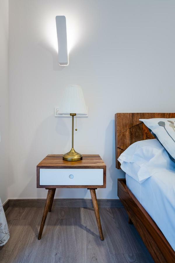 Exclusive Quietness In The Heart Of Madrid With Public Parking, Breakfast, 2 Bathrooms Kültér fotó