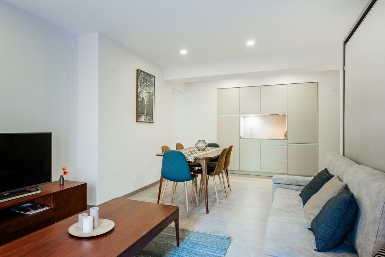 Exclusive Quietness In The Heart Of Madrid With Public Parking, Breakfast, 2 Bathrooms Kültér fotó